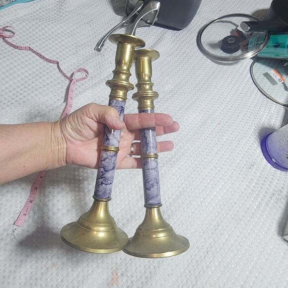VINTAGE BRASS & FAUX MARBLE 10.5" CANDLESTICK HOLDERS. Set OF 2 - Picture 6 of 6